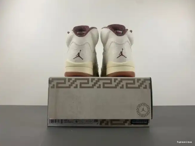 HYPE Air HF8833-100 Grito El Jordan 5 0607